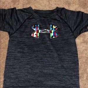 Boys 3T UA shirt